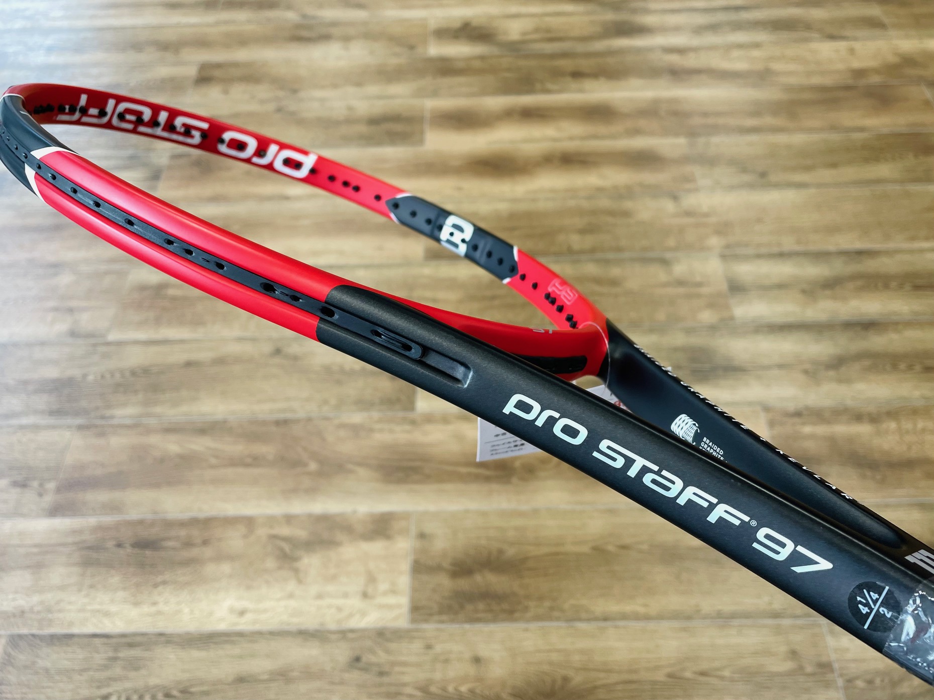 今週のオススメ中古ラケット(The introduction of our rackets)