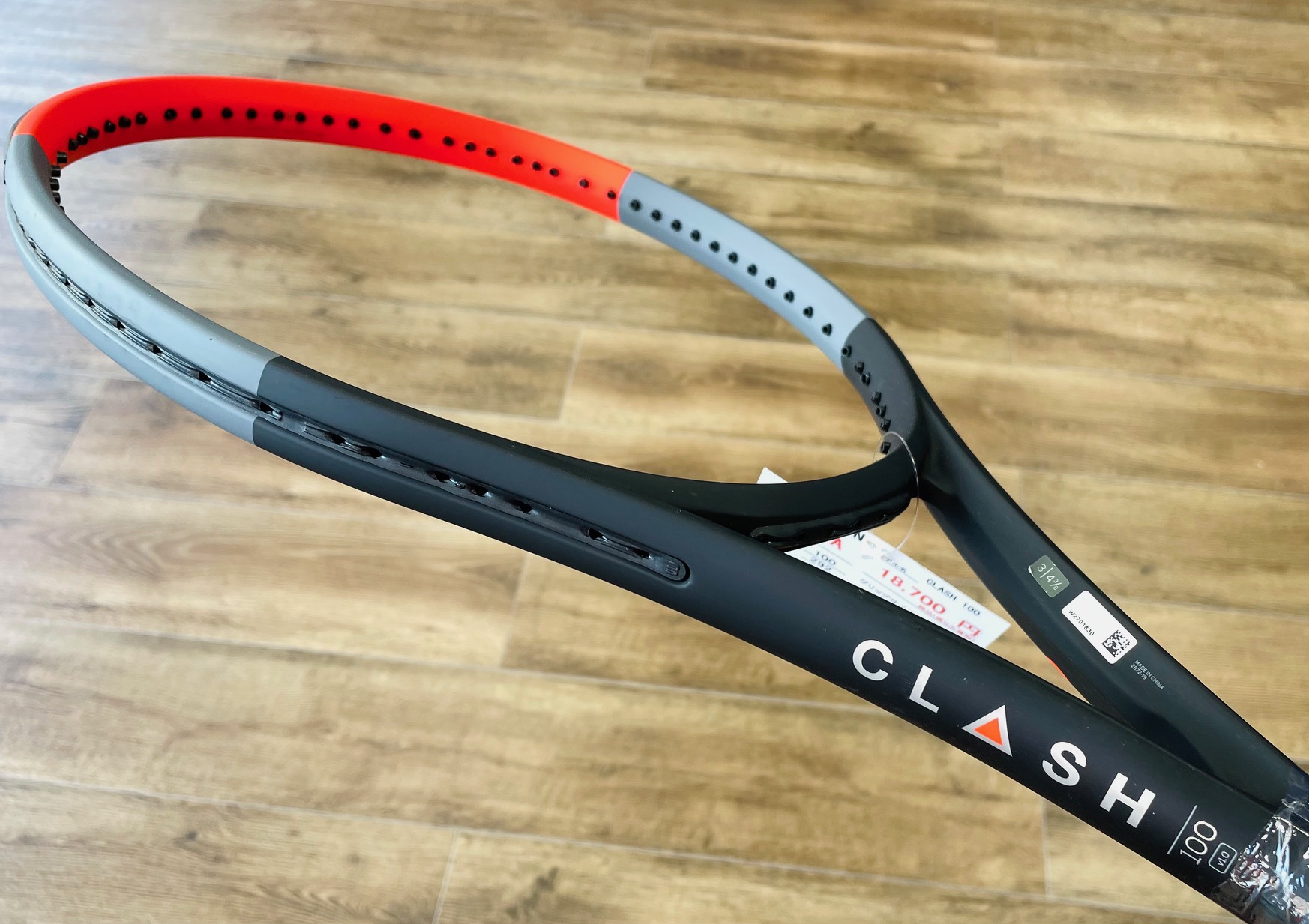 今週のオススメ中古ラケット｛CLASH・EZONE｝(The introduction of our rackets)