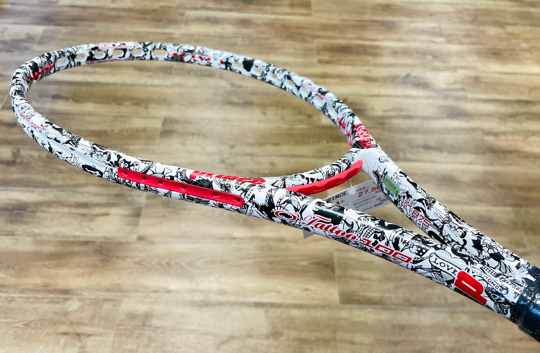 今週のオススメ中古ラケット｛TATTO O3・PHANTOM GRAPHITE 107｝(The introduction of our rackets)