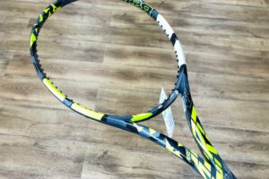 今週のオススメ中古ラケット｛PURE AERO 98・PURE STRIKE 100｝(The introduction of our rackets)